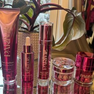 PARIVIE Skincare Set (Paris Hilton)